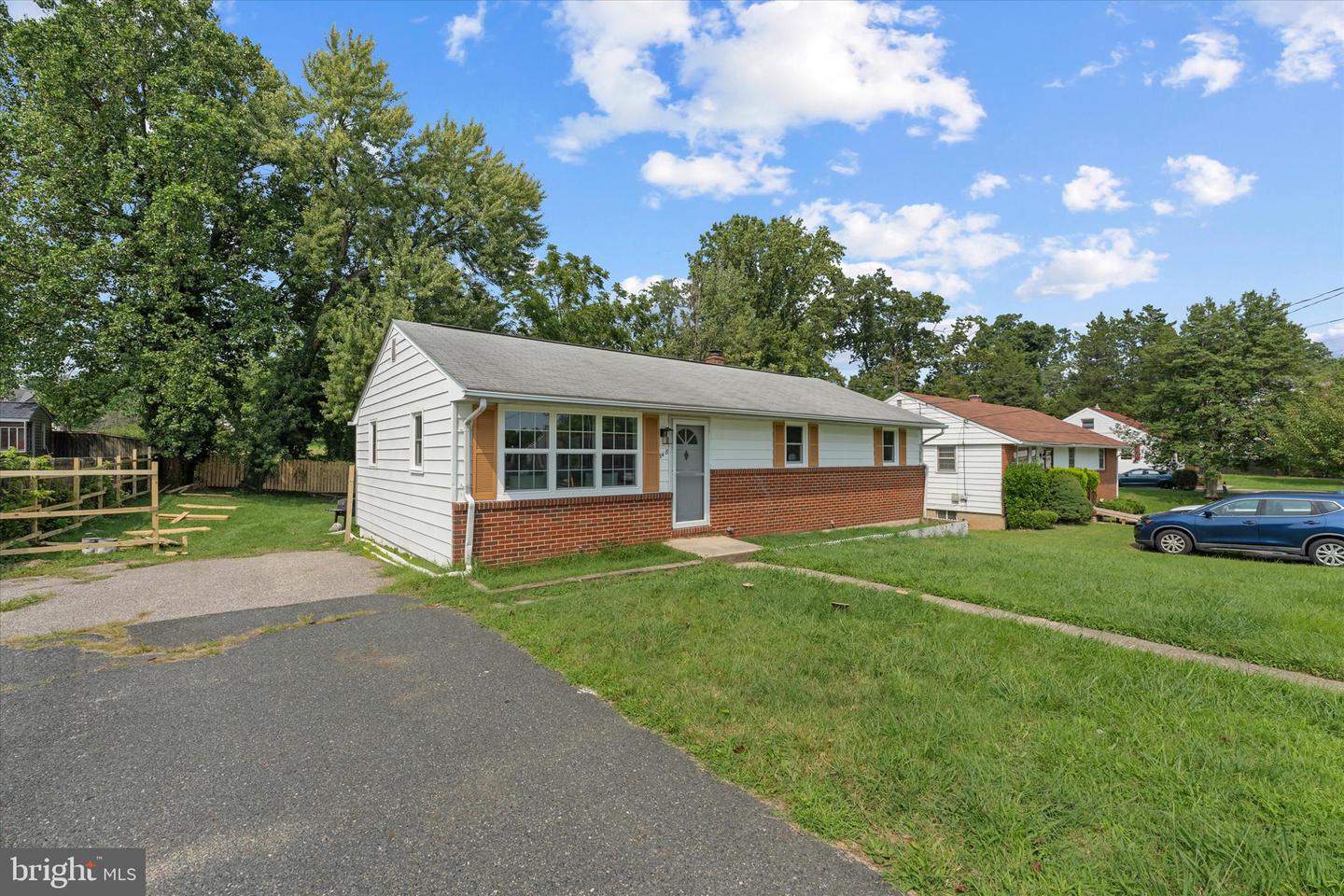 3418 E Joppa Rd Property Photo 2