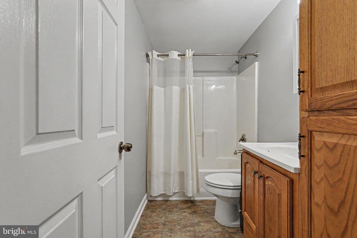 908 Winsap Ct Property Photo 21