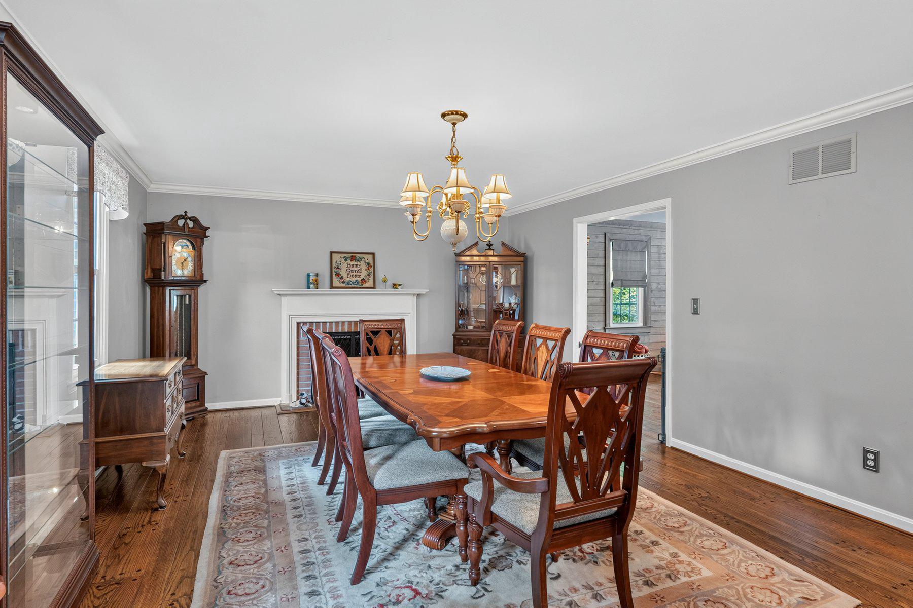 8 Tree Farm Ct Property Photo 7