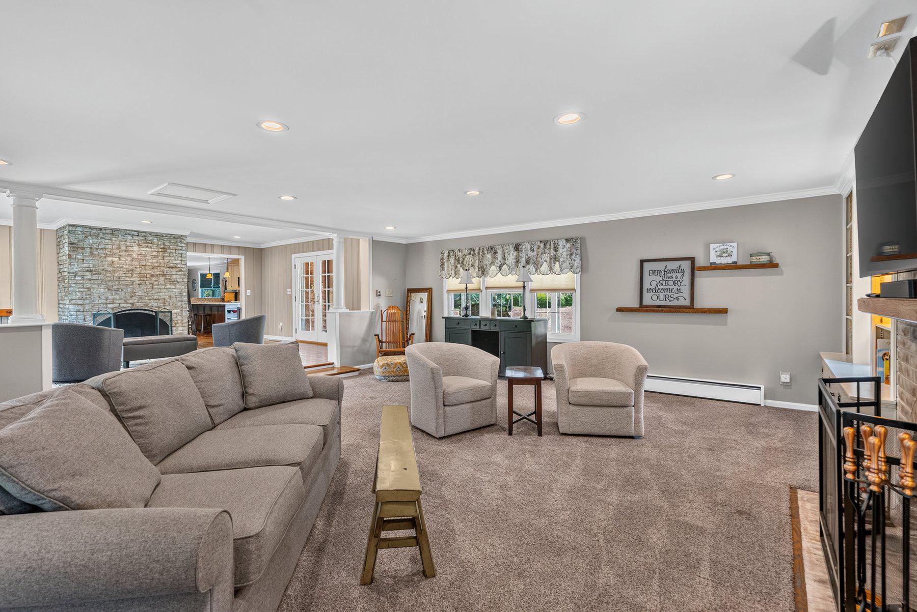 8 Tree Farm Ct Property Photo 15
