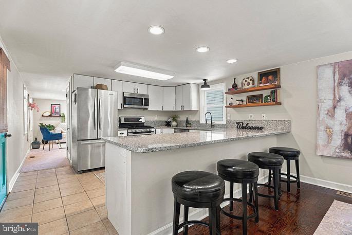 26 Hillside Ave Property Photo 8