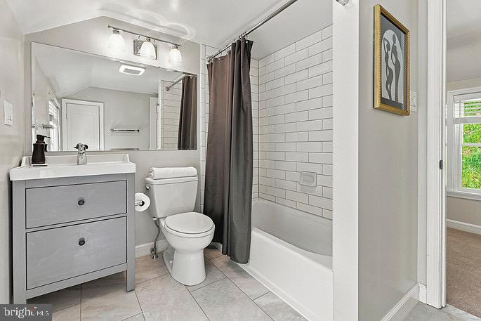 26 Hillside Ave Property Photo 15