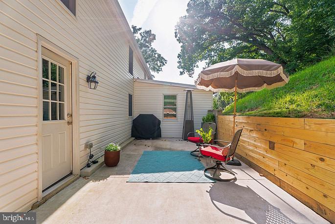 26 Hillside Ave Property Photo 23