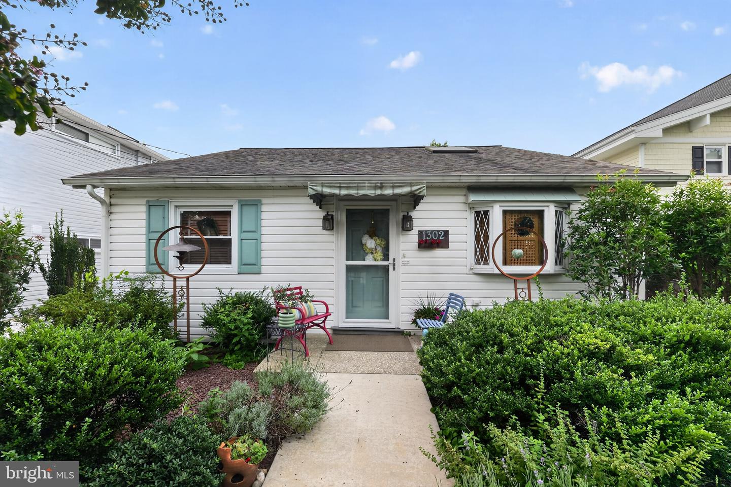 1302 Shore Rd Property Photo 2
