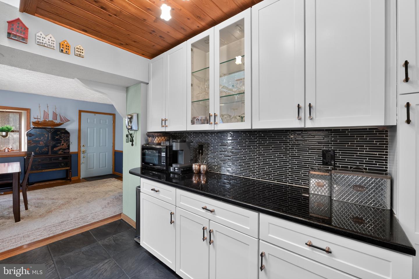 1302 Shore Rd Property Photo 11