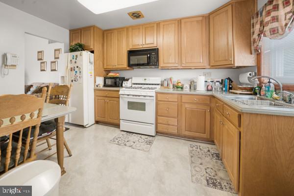 3413 Retlaw Rd Property Photo 4