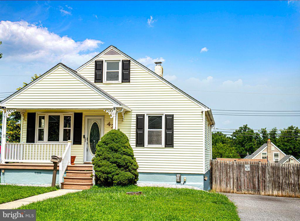 4216 Thorncliff Rd Property Photo 1