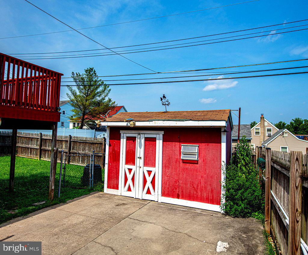 4216 Thorncliff Rd Property Photo 39