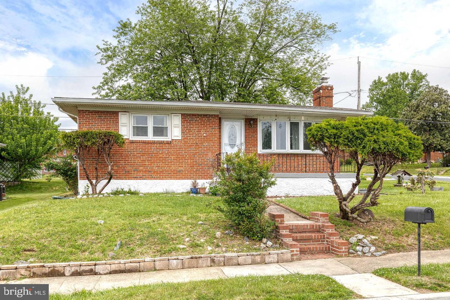 8306 Berkfield Rd Property Photo 2