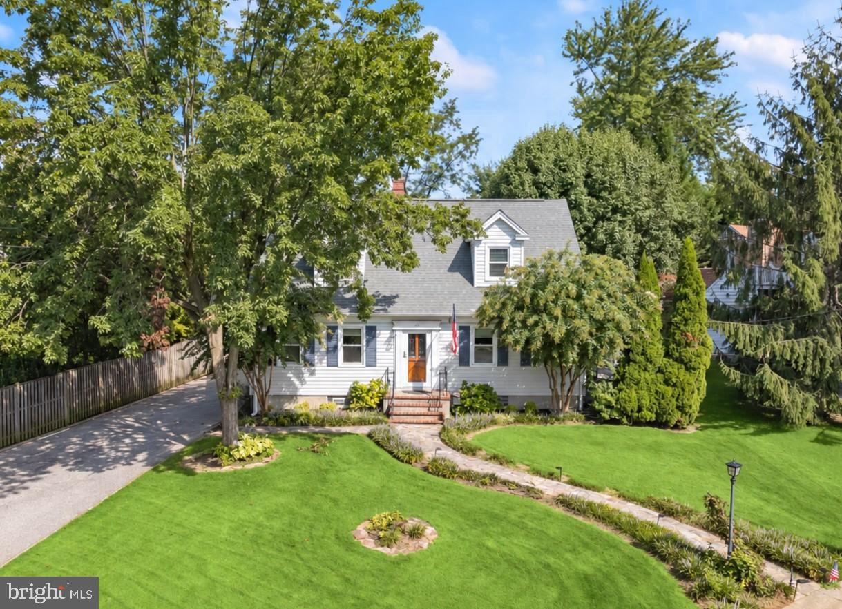 6 PARK DR Property Photo 1
