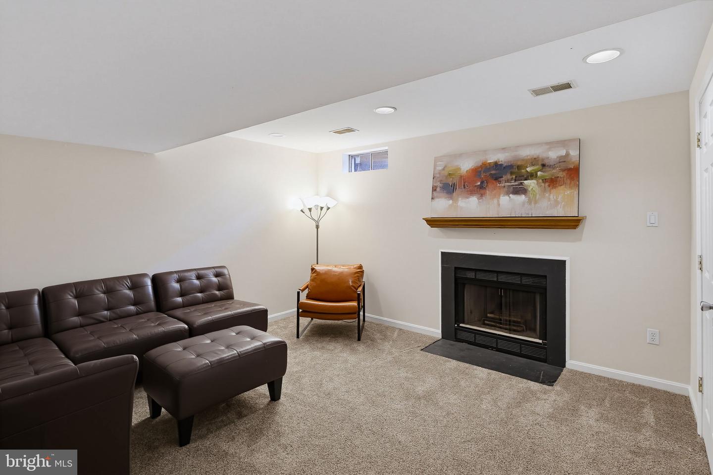 10 Tollington Ct #10 Property Photo 24
