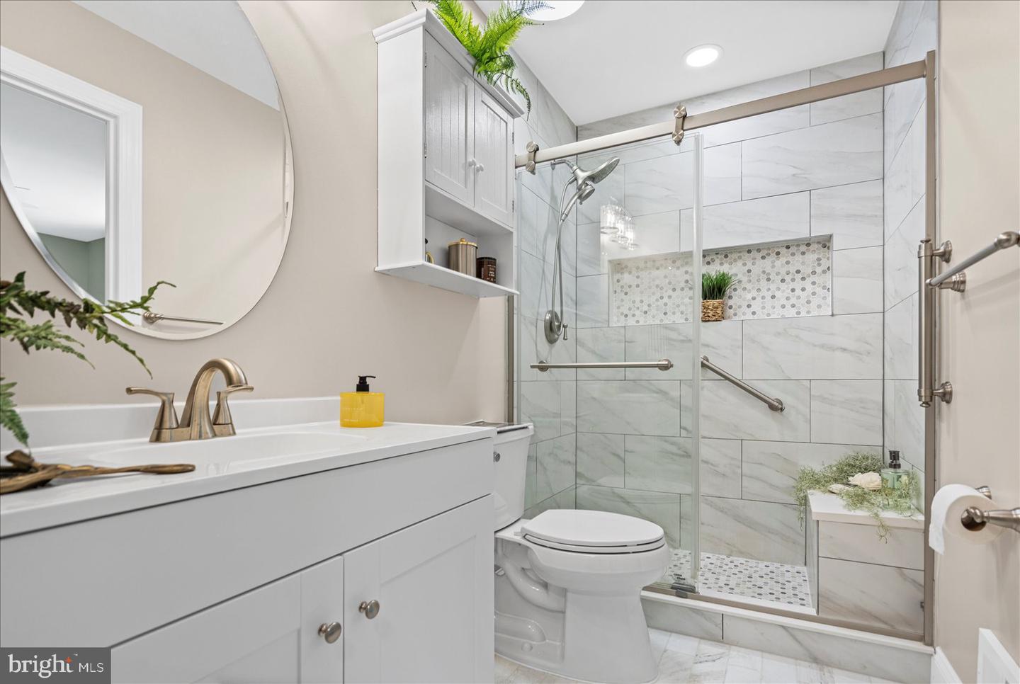 4219 Fullerton Ave Property Photo 14