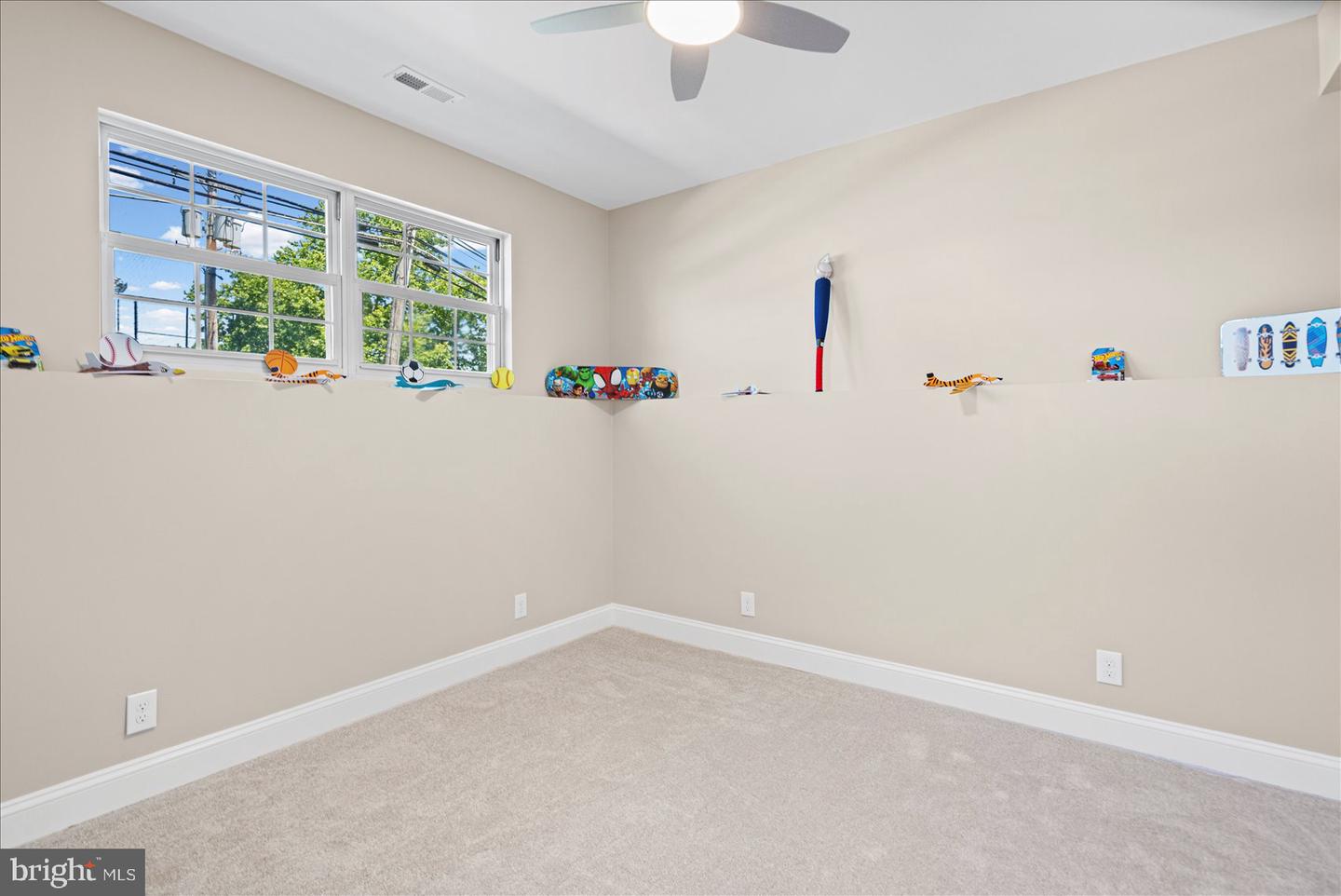 4219 Fullerton Ave Property Photo 27