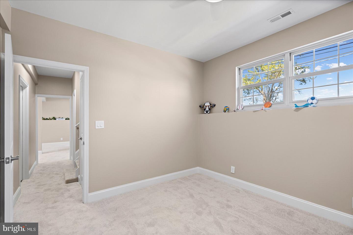 4219 Fullerton Ave Property Photo 28