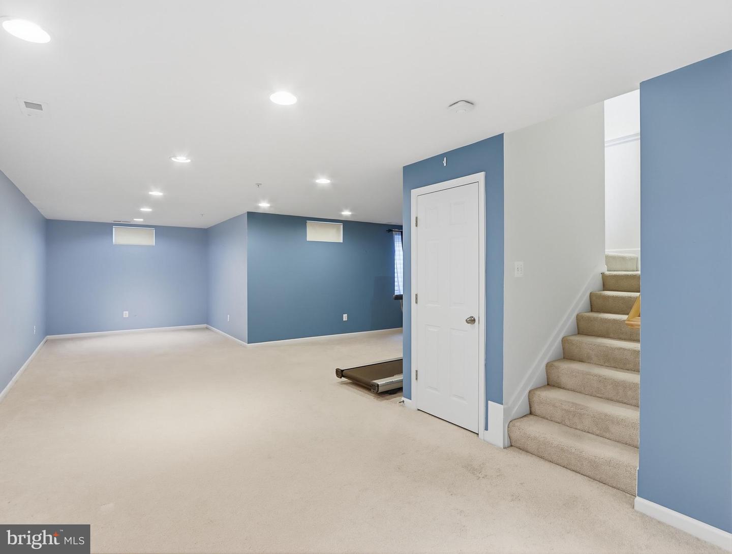 8888 Paddock Ln Property Photo 23