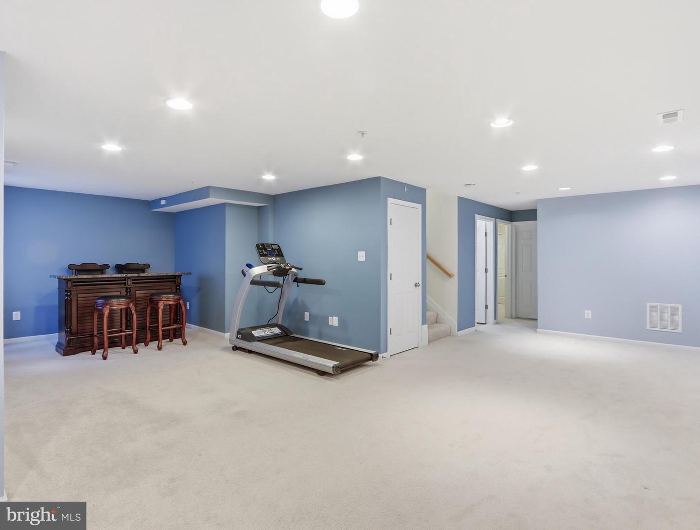 8888 Paddock Ln Property Photo 25