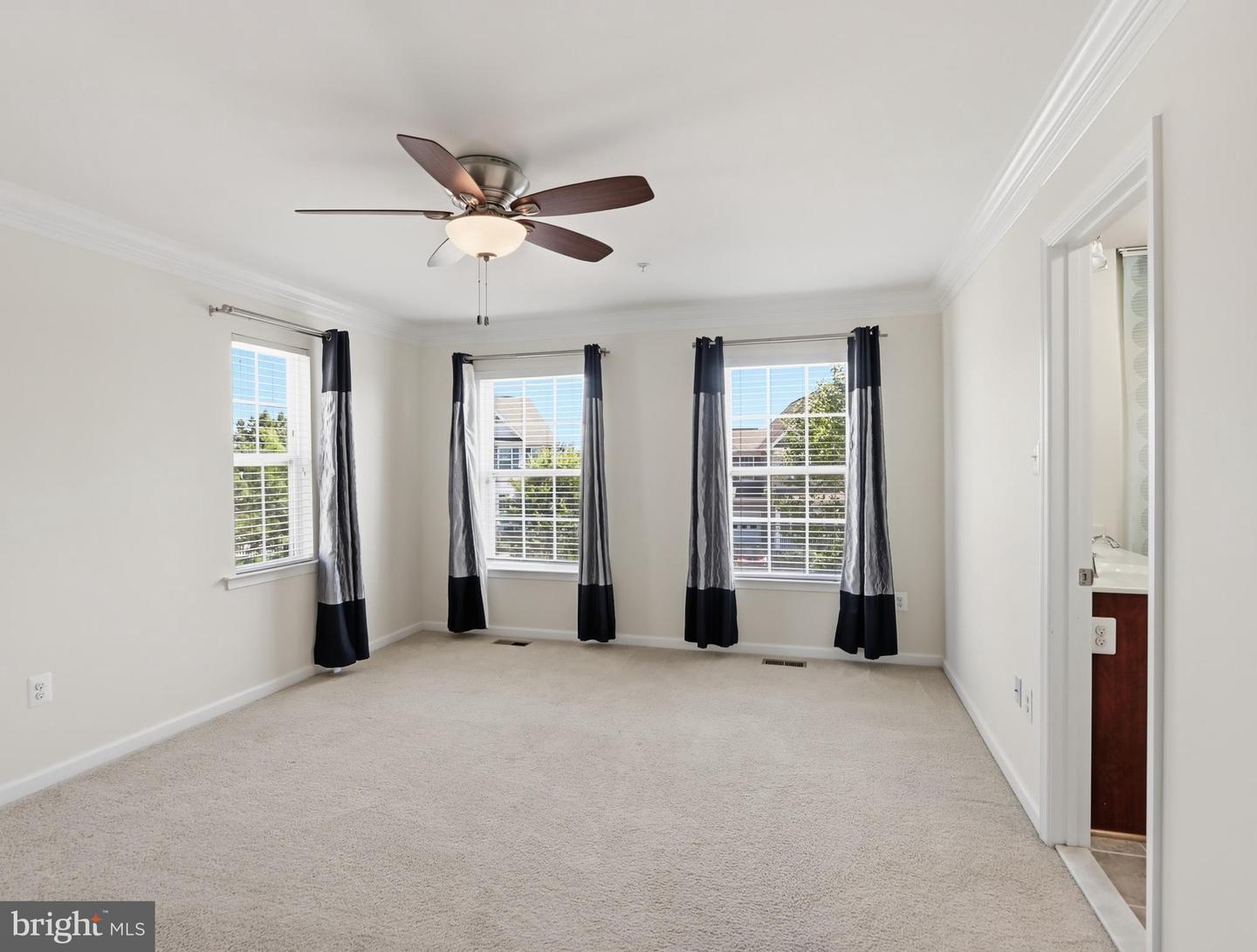 8888 Paddock Ln Property Photo 27