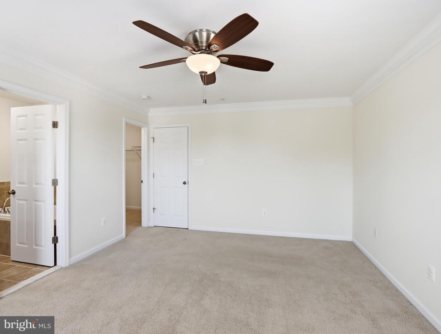 8888 Paddock Ln Property Photo 28