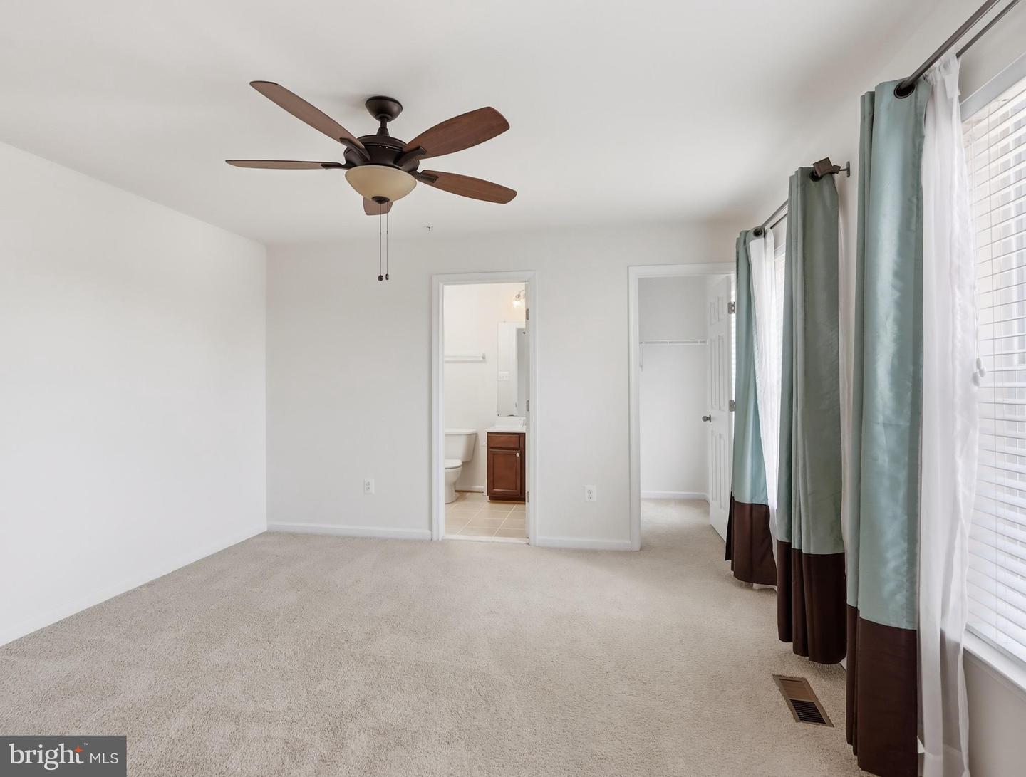 8888 Paddock Ln Property Photo 36