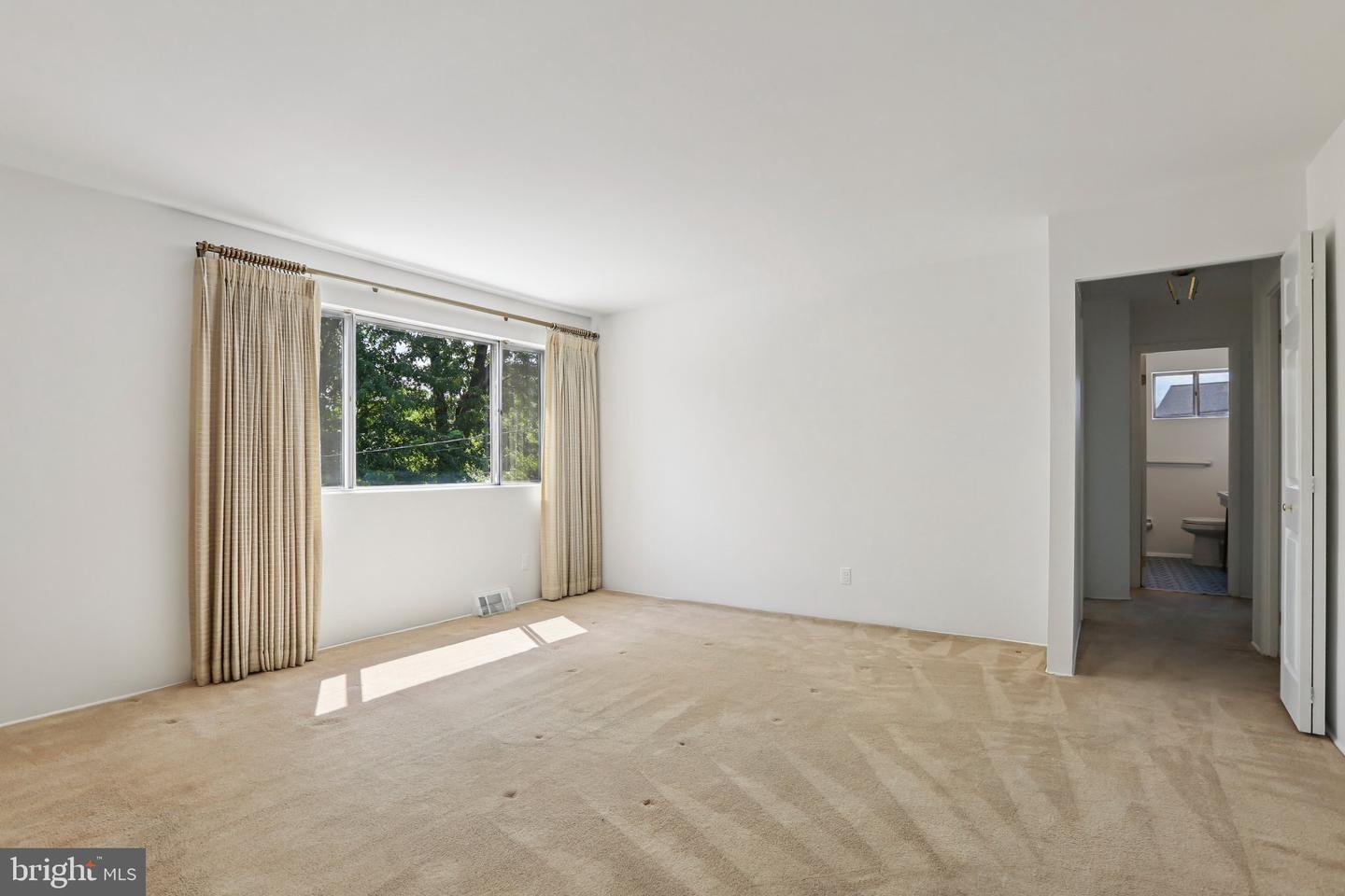 5501 Daybreak Ter Property Photo 6