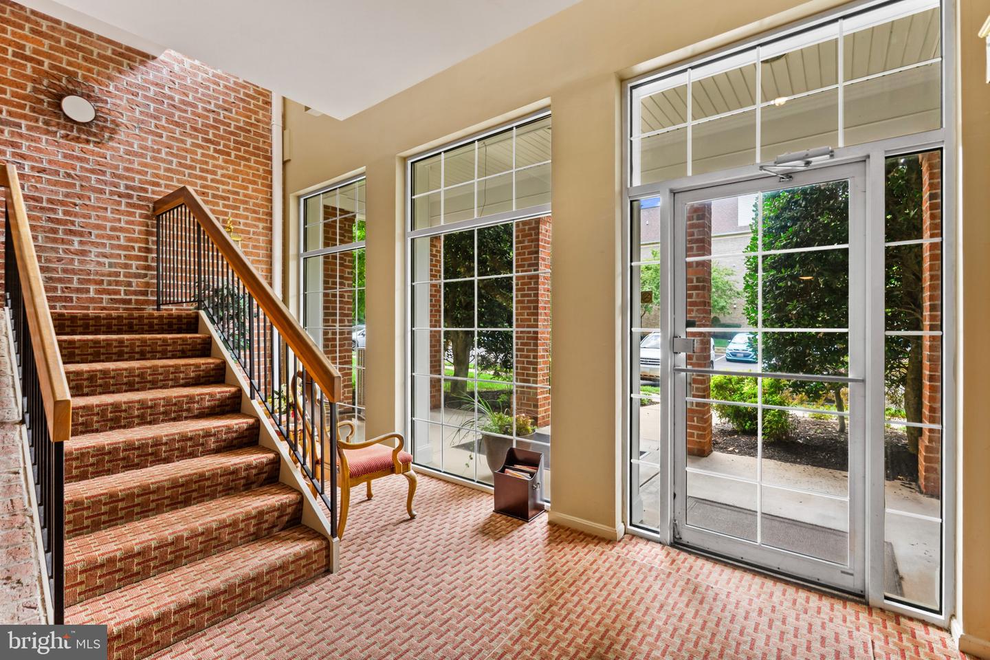 508 Limerick Cir #303 Property Photo 5