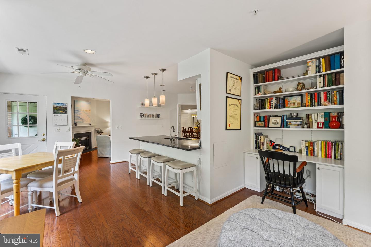 508 Limerick Cir #303 Property Photo 9