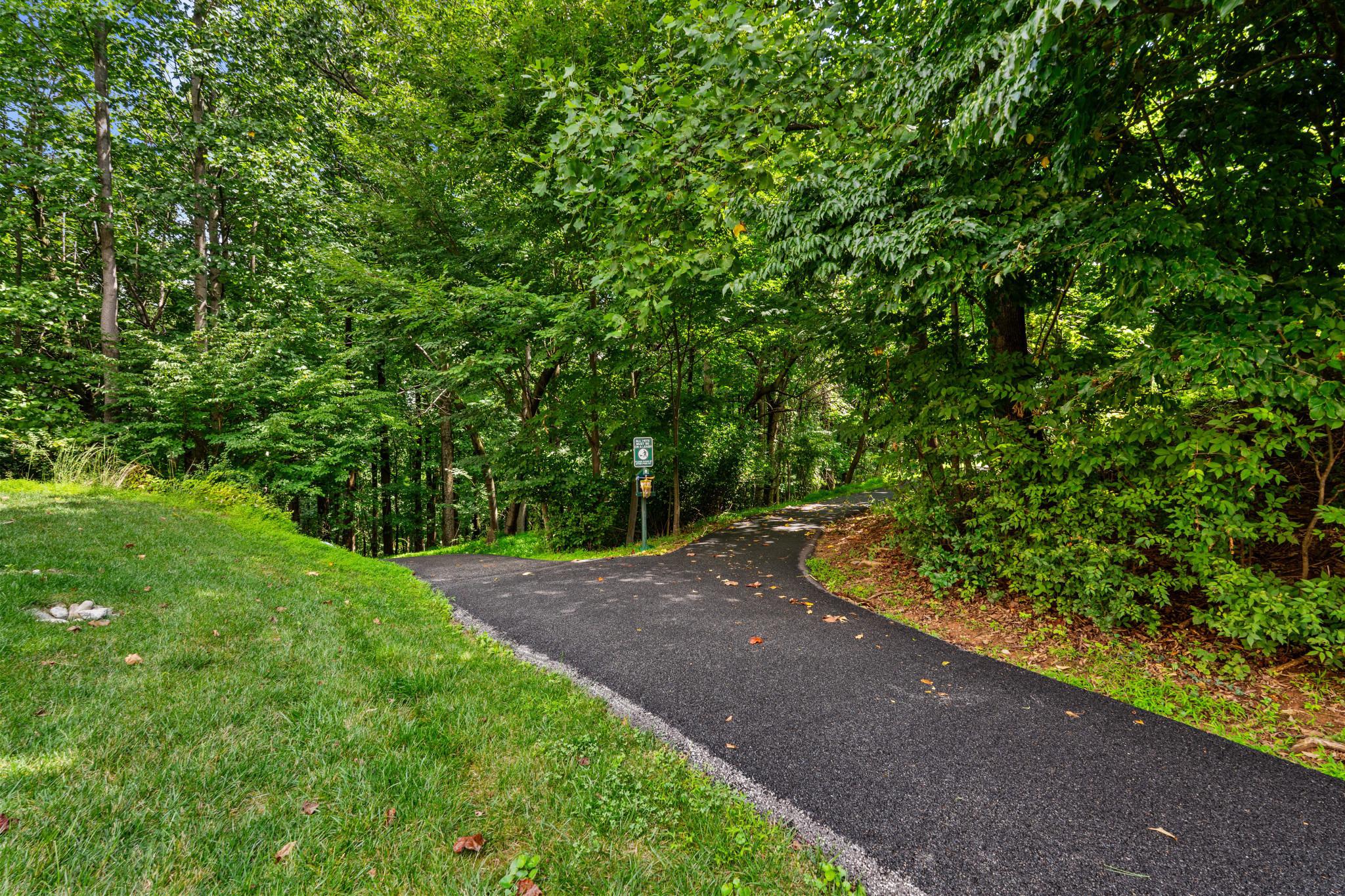 508 Limerick Cir #303 Property Photo 27