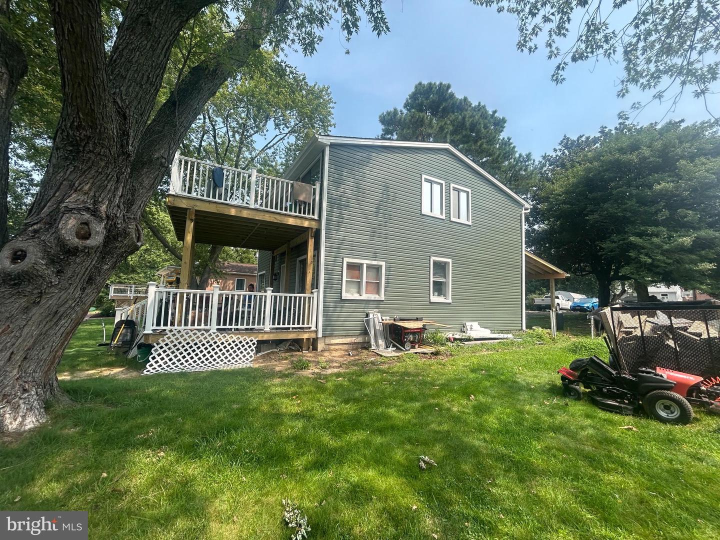 802 Creek Rd Property Photo 1
