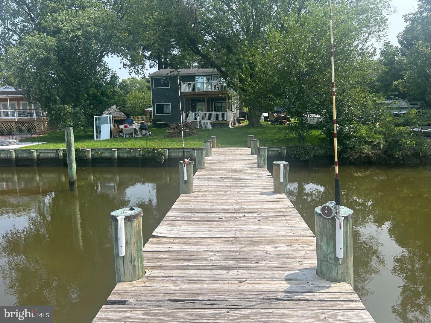 802 Creek Rd Property Photo 3