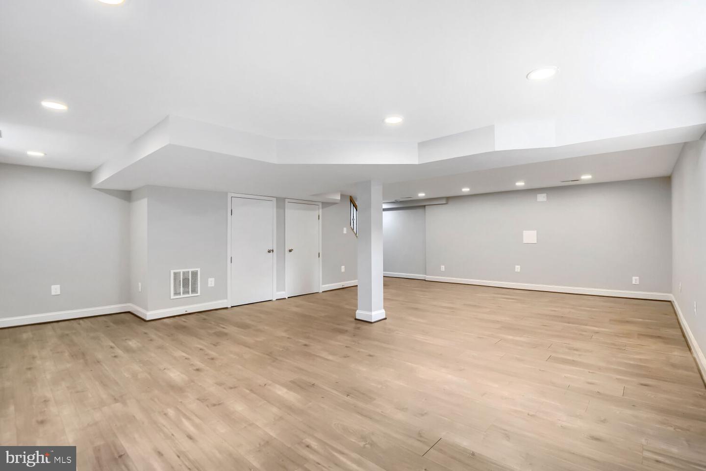 4912 Ridge Rd Property Photo 14