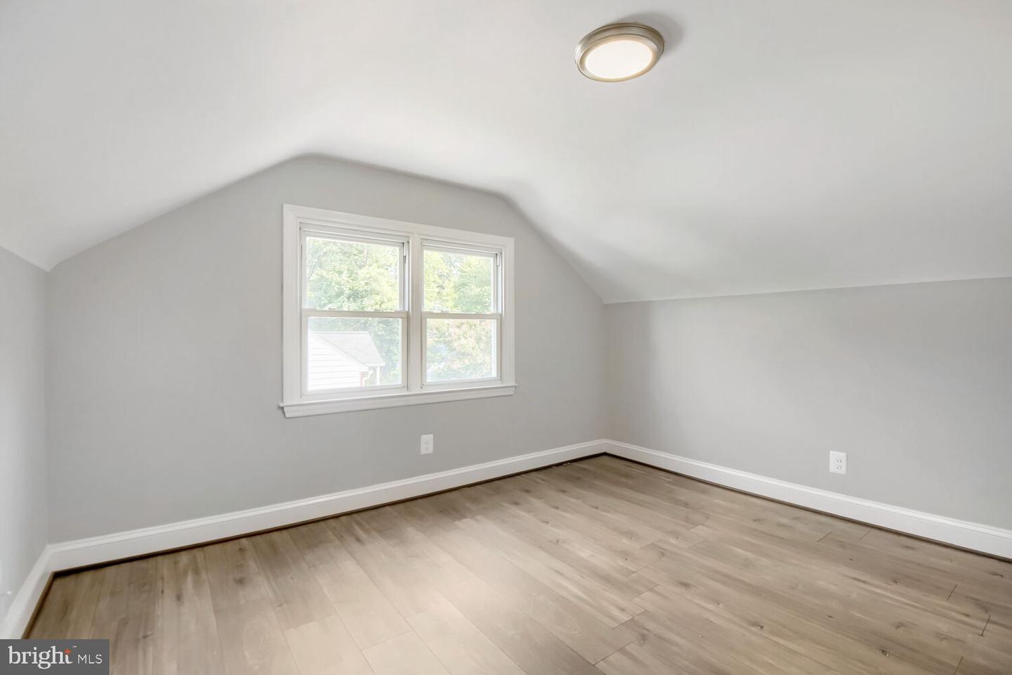 4912 Ridge Rd Property Photo 17