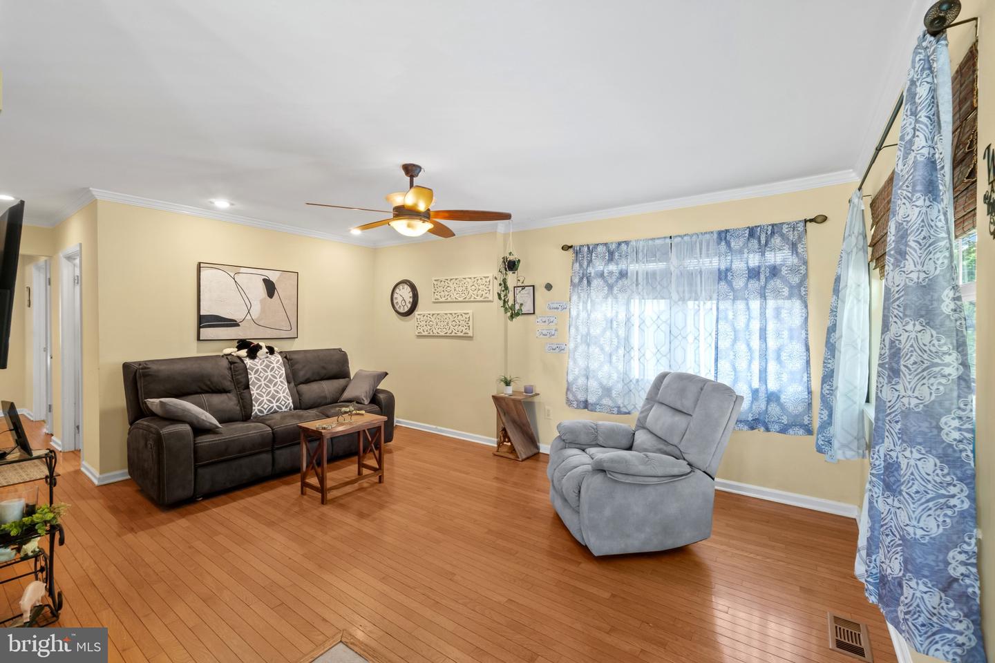 1921 Lincoln Ave Property Photo 5
