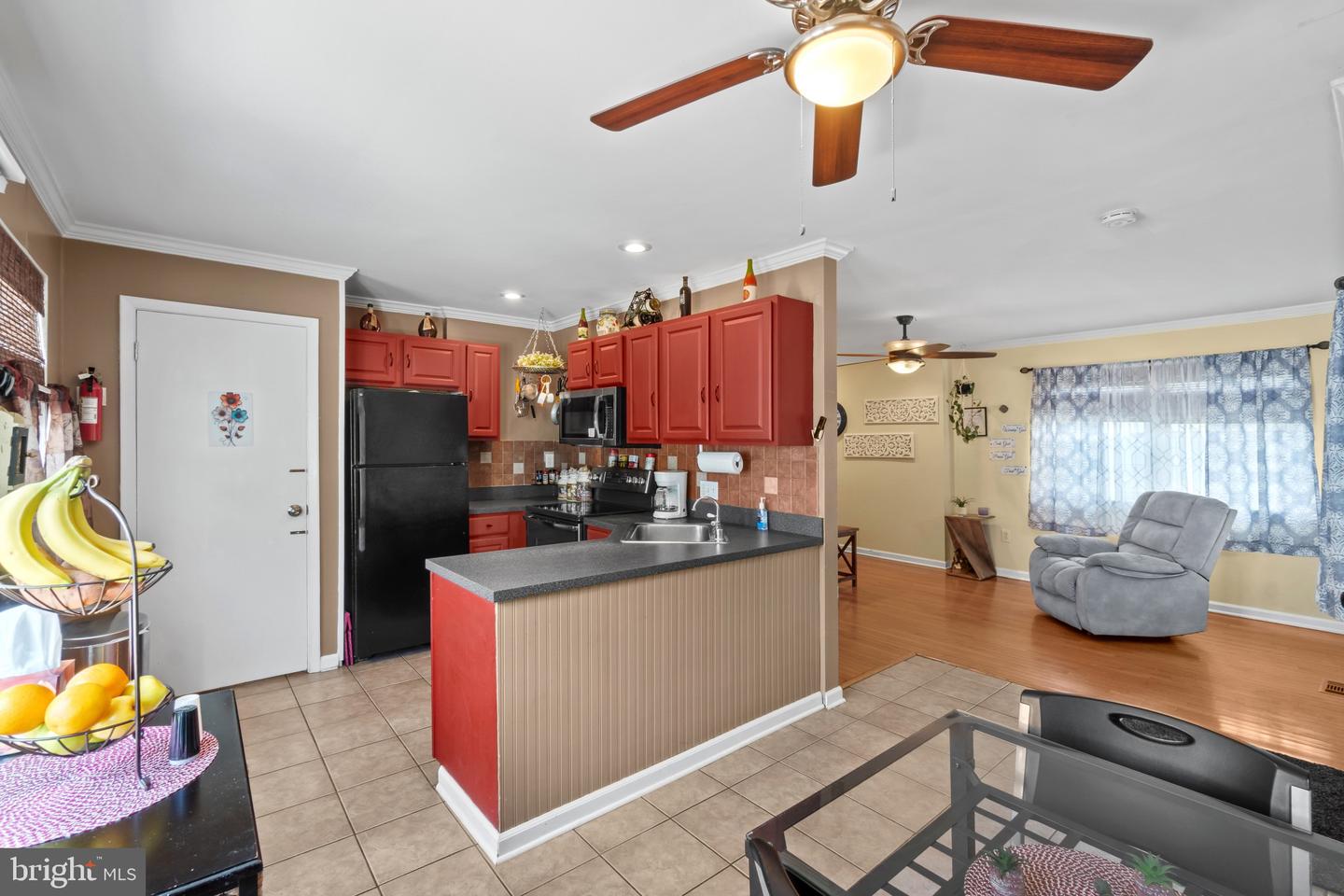 1921 Lincoln Ave Property Photo 8