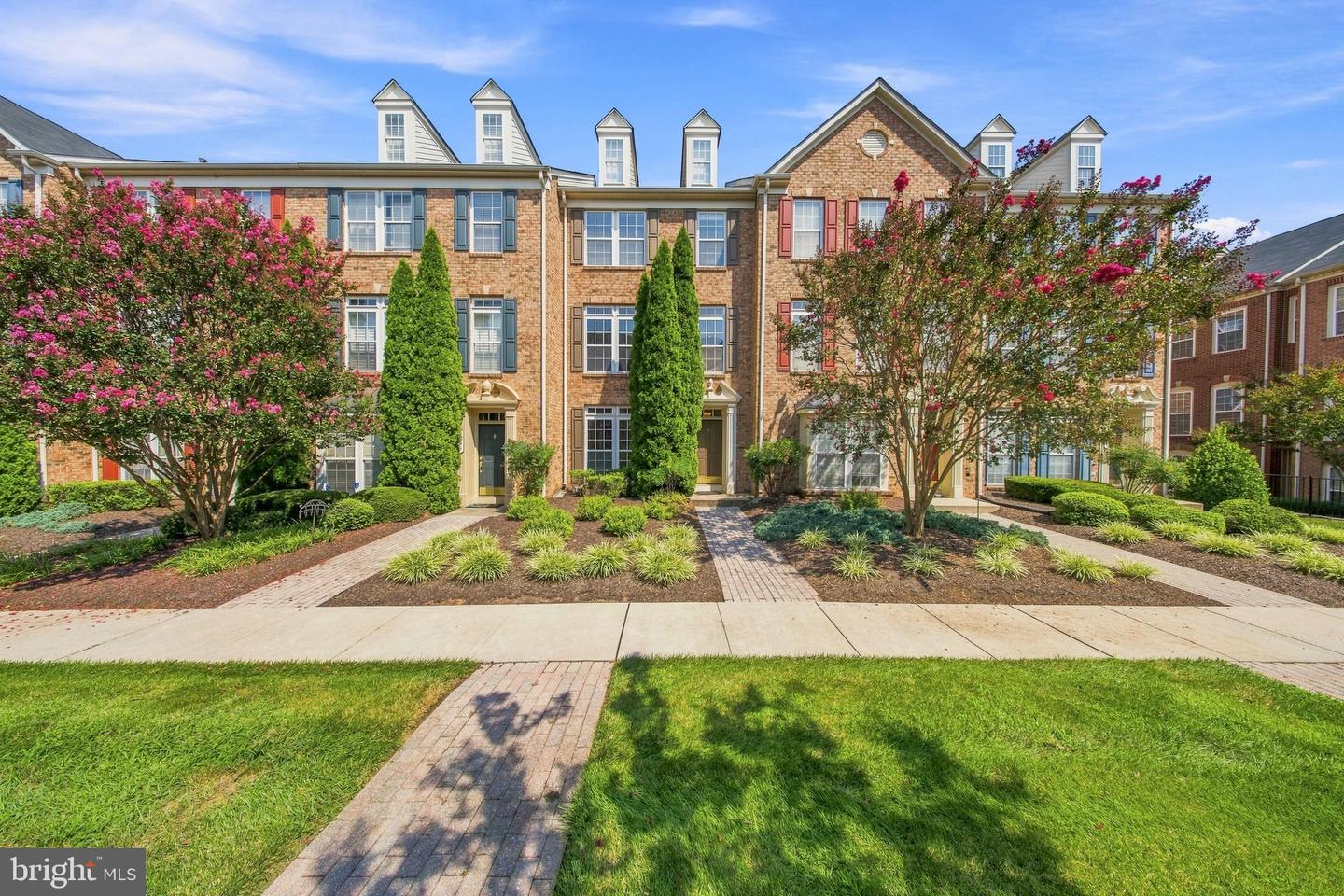 5044 Cameo Ter Property Photo 2