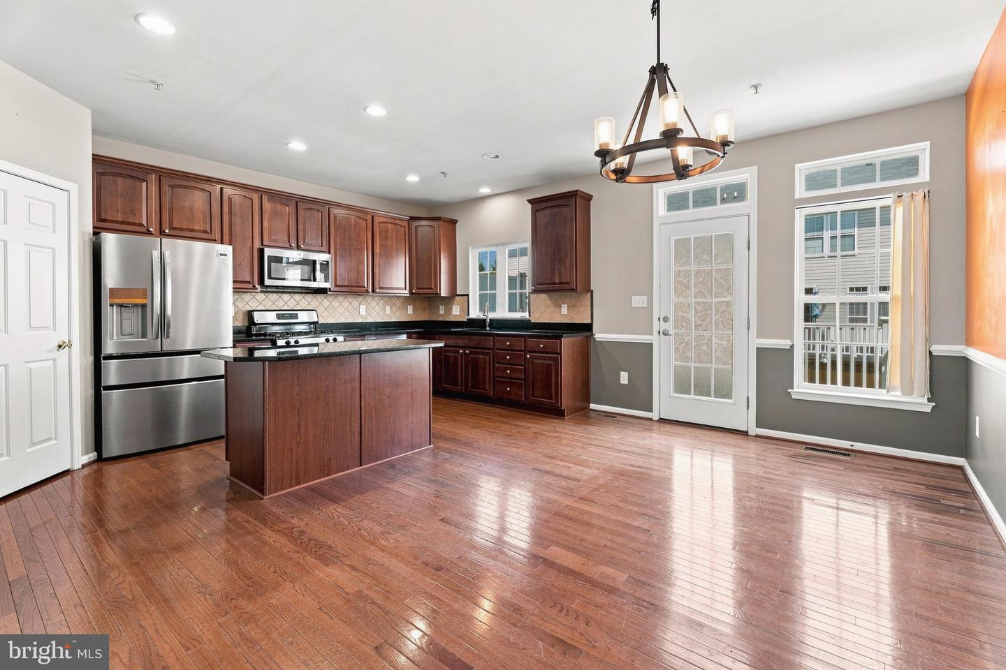 5044 Cameo Ter Property Photo 4