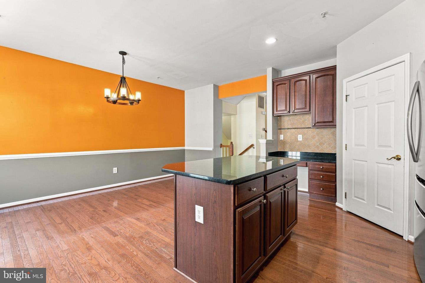 5044 Cameo Ter Property Photo 5