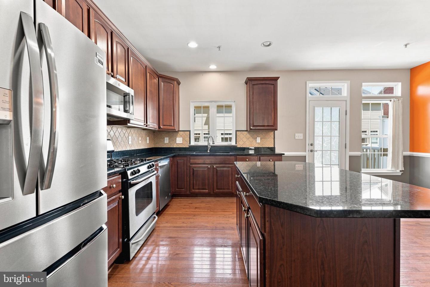 5044 Cameo Ter Property Photo 6