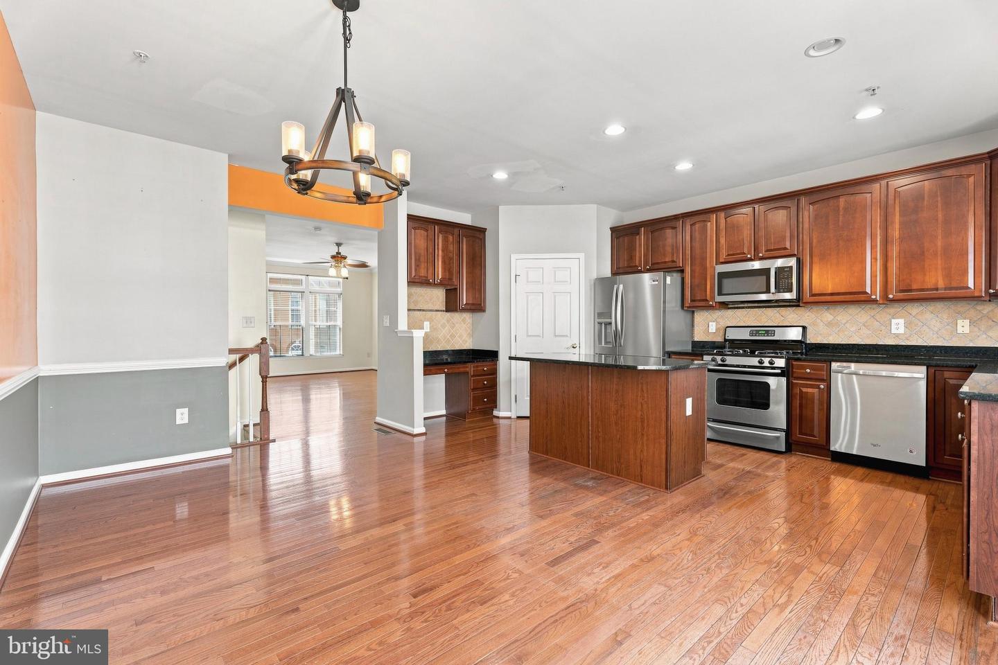 5044 Cameo Ter Property Photo 7