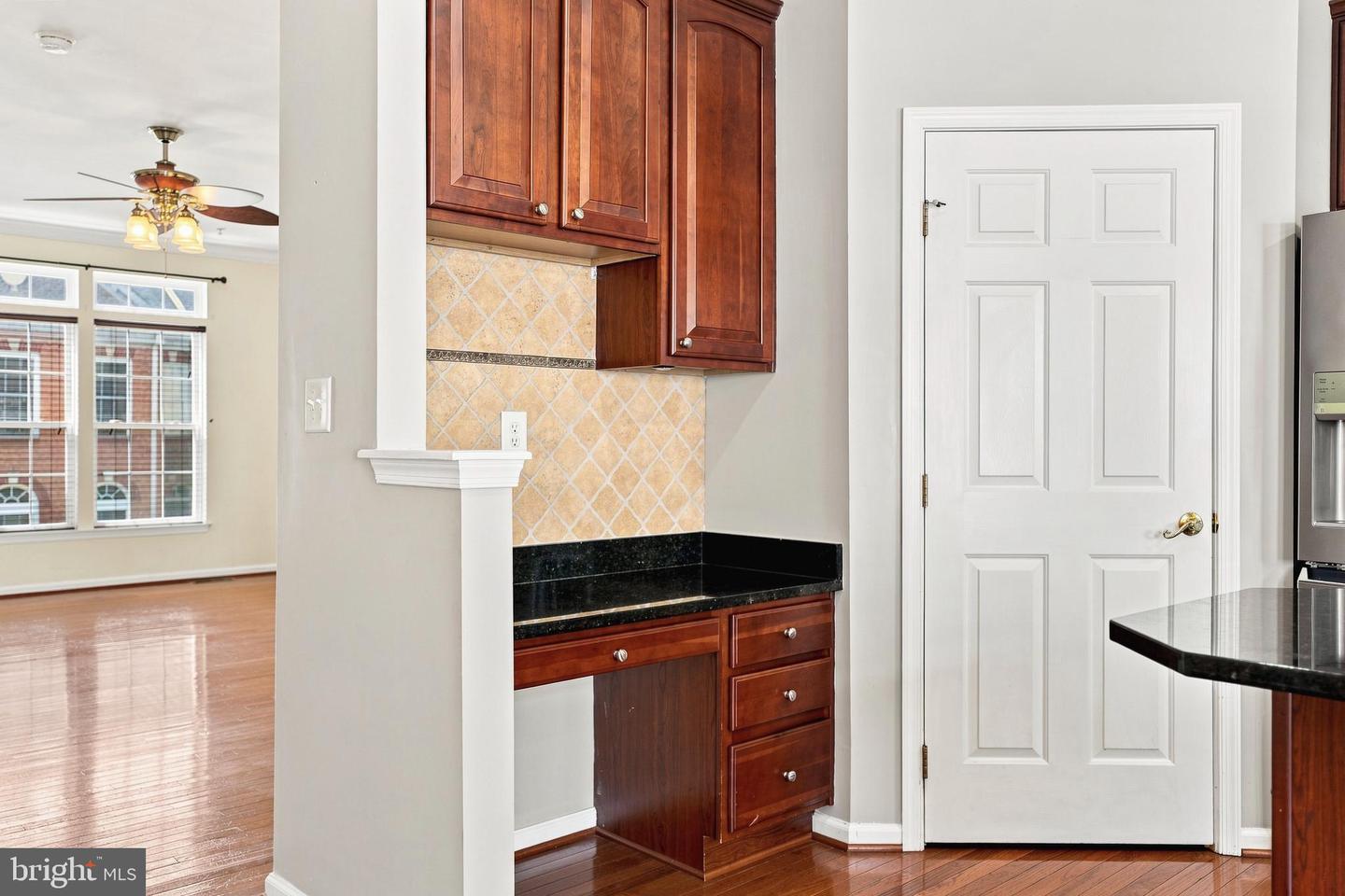 5044 Cameo Ter Property Photo 9