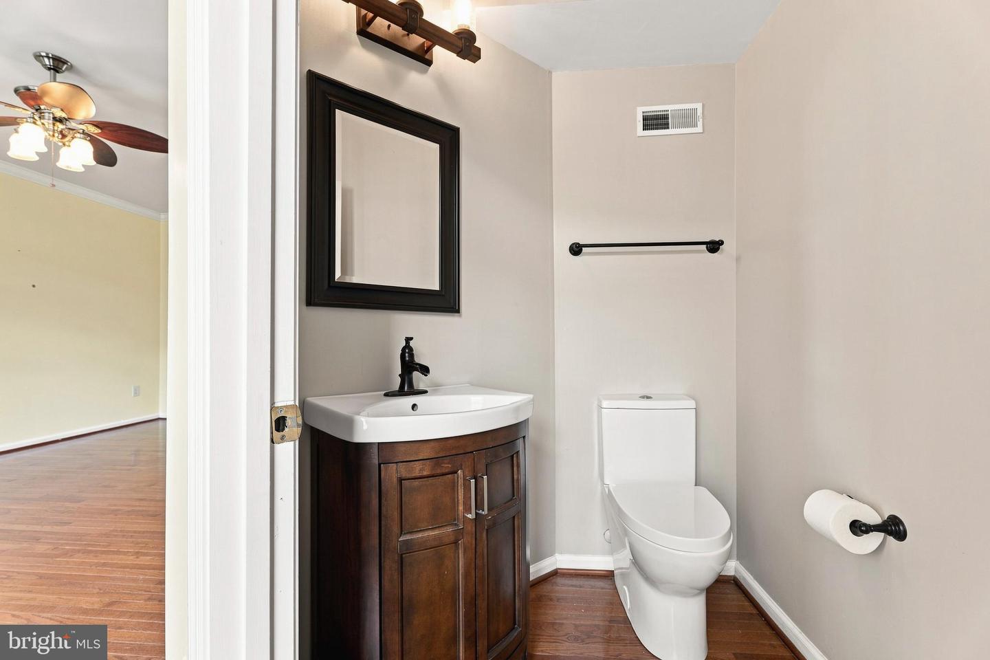 5044 Cameo Ter Property Photo 14