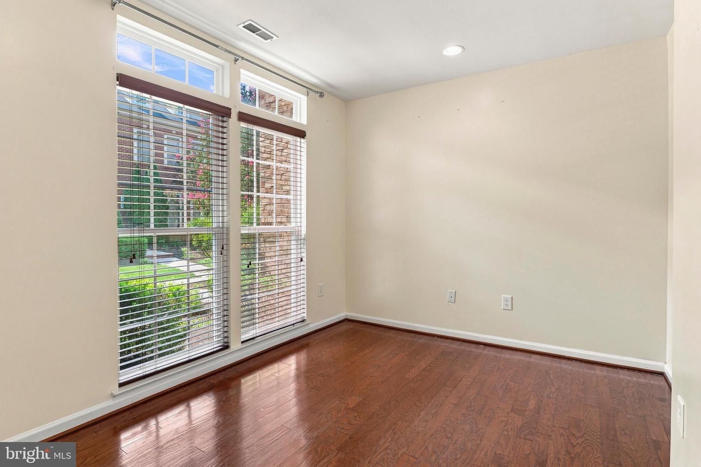 5044 Cameo Ter Property Photo 34