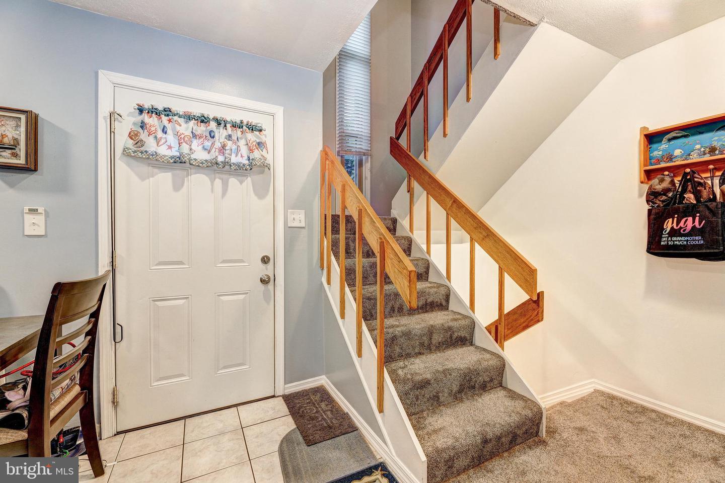 44 Helmsman Ct Property Photo 3