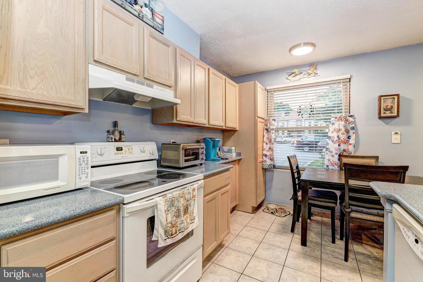 44 Helmsman Ct Property Photo 7