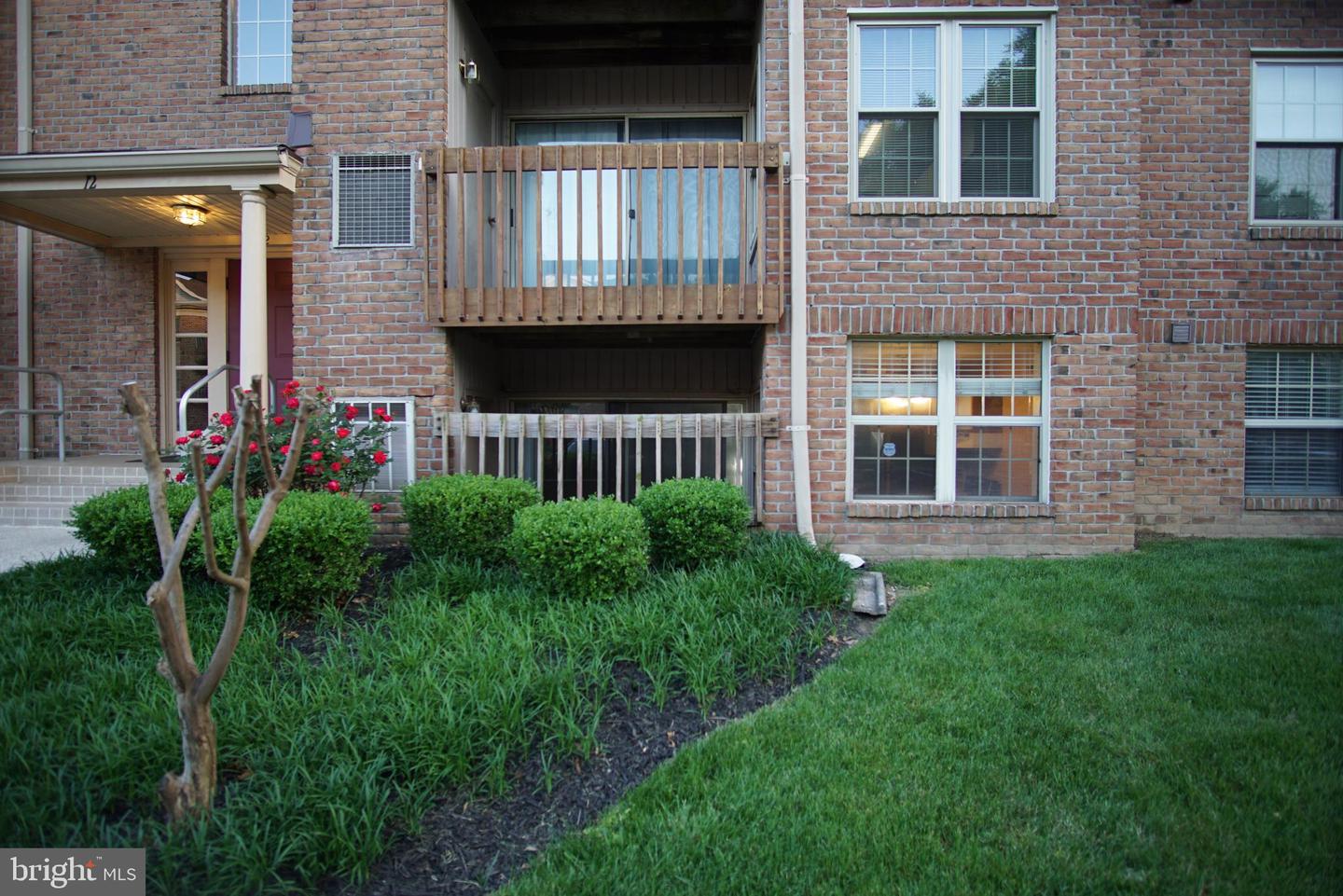12 Cloverwood #103 Property Photo 20