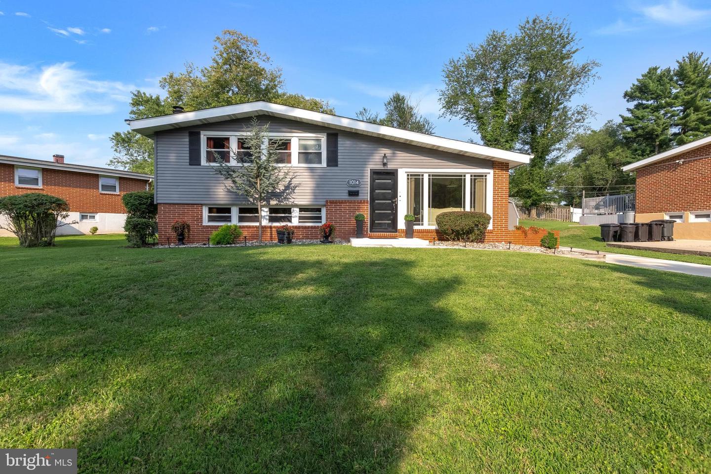 1014 Flagtree Ln Property Photo 1
