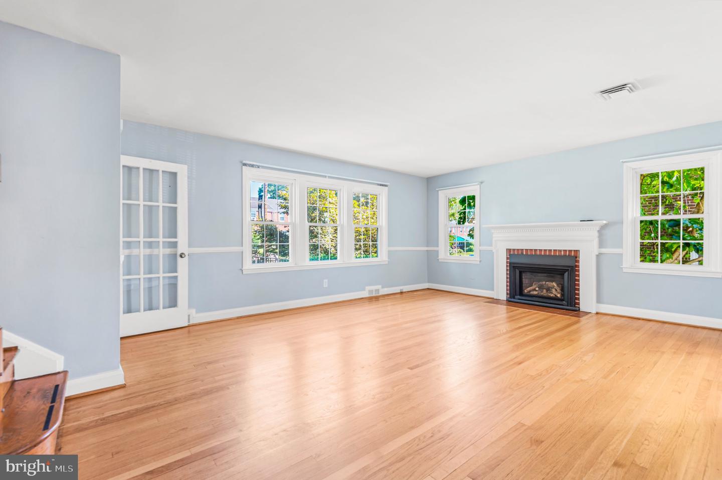 1837 EDGEWOOD RD Property Photo 1