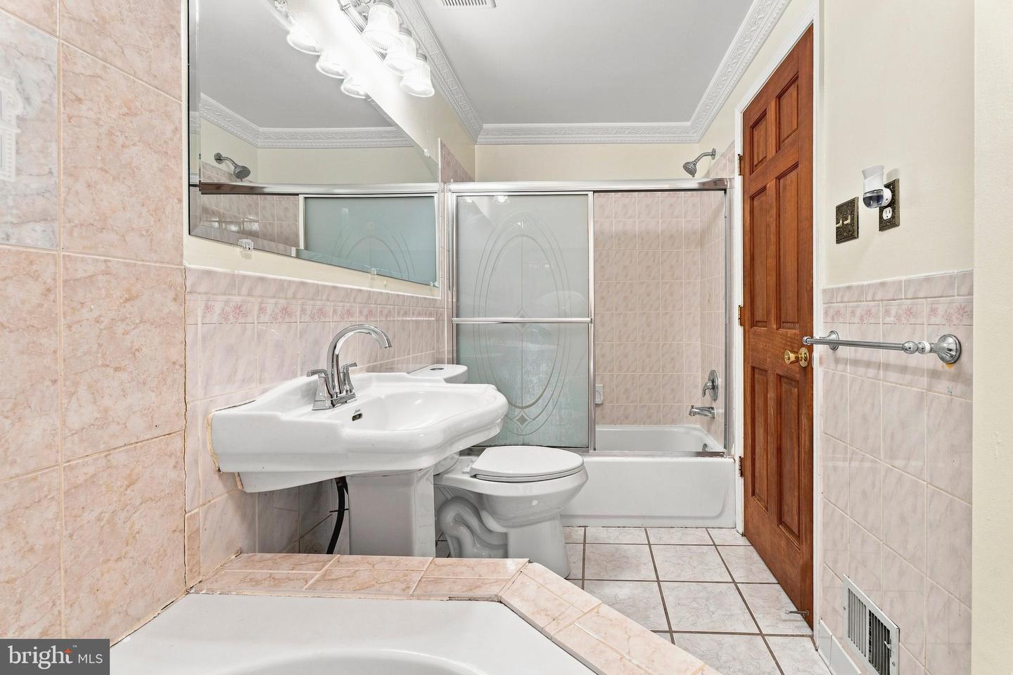 8864 Green Needle Dr Property Photo 29