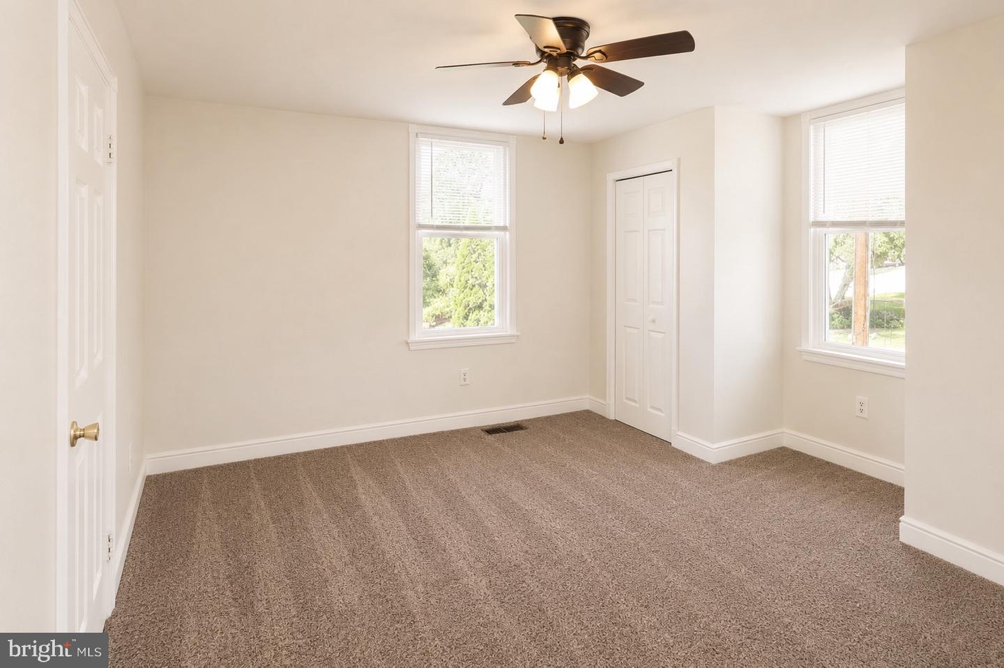 5412 W North Ave Property Photo 11