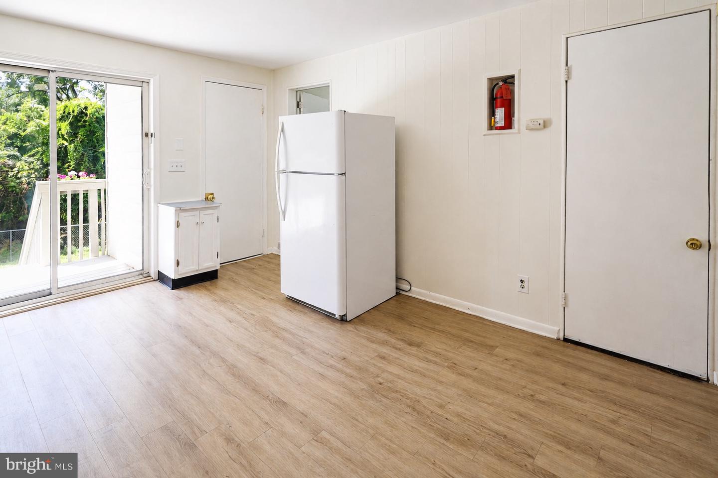 5412 W North Ave Property Photo 23