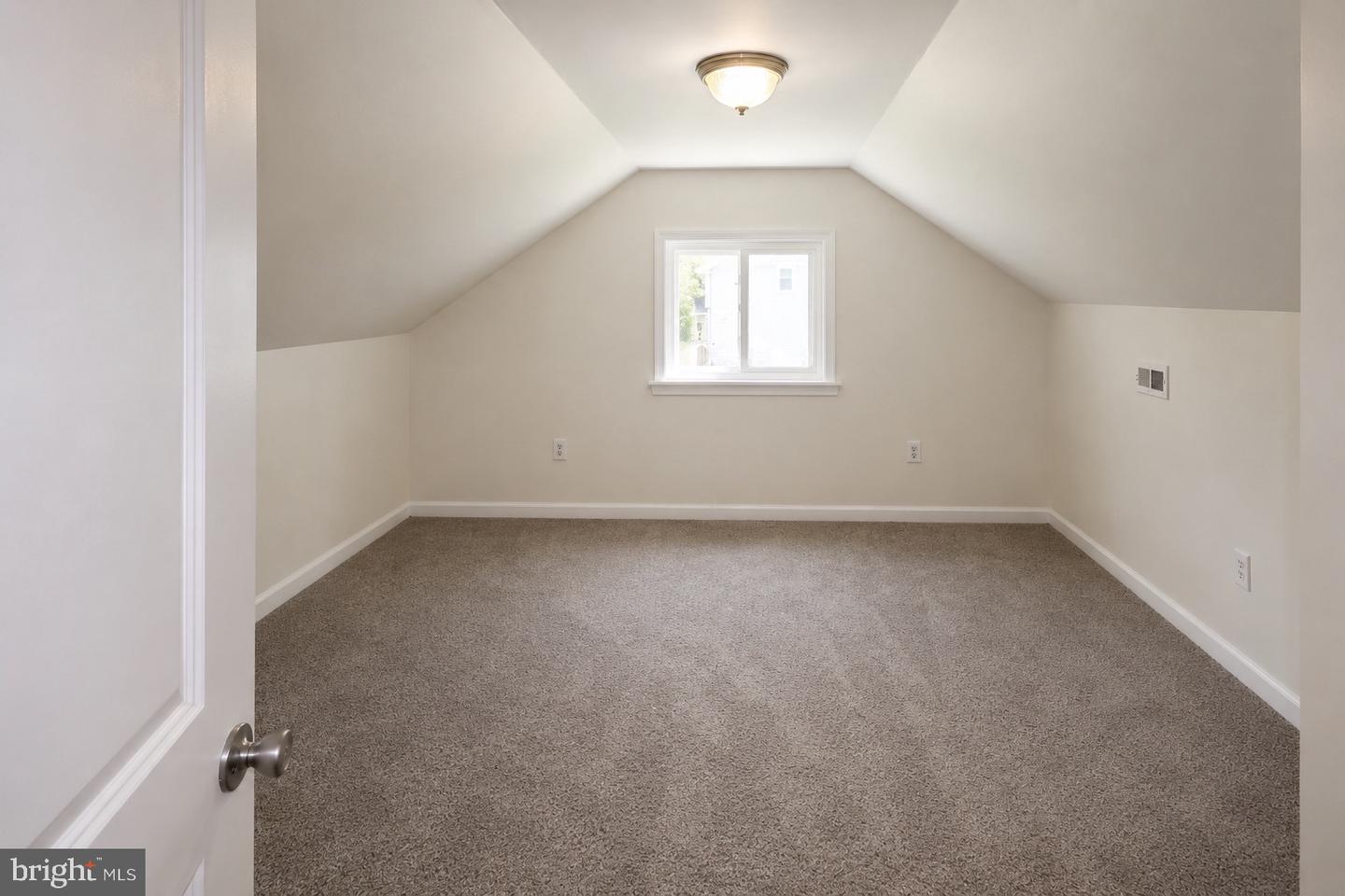 5412 W North Ave Property Photo 32